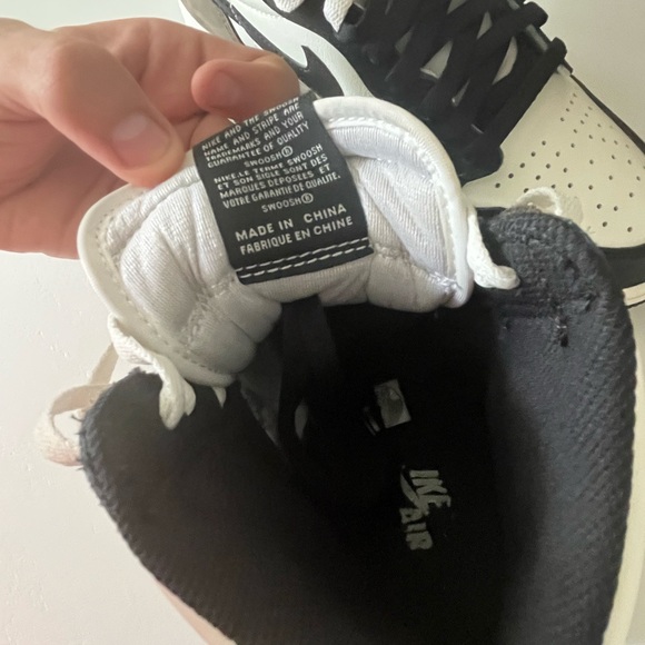 Jordan 1 Dark Mocha OG size 9 - Picture 3 of 8